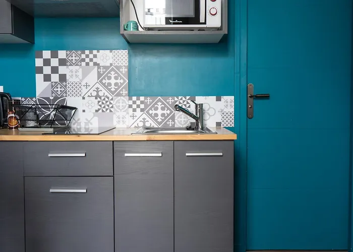 La Petite Cour 본느